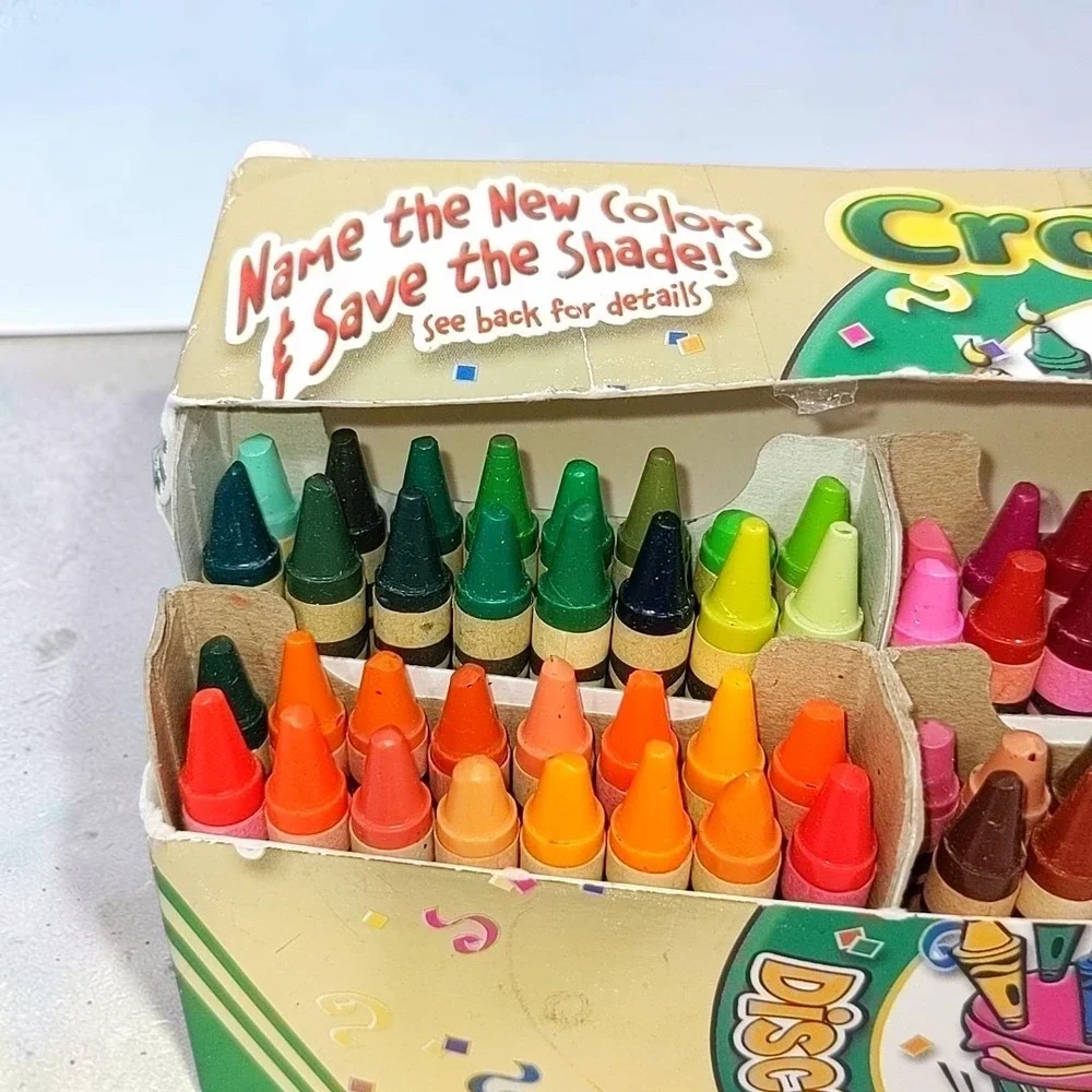 VTG Crayola Special Edition 100 Years of Color 100 Crayons 2002 Collectible Box